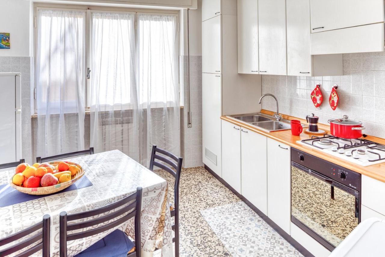 Gianluca Apartment Леванто Экстерьер фото